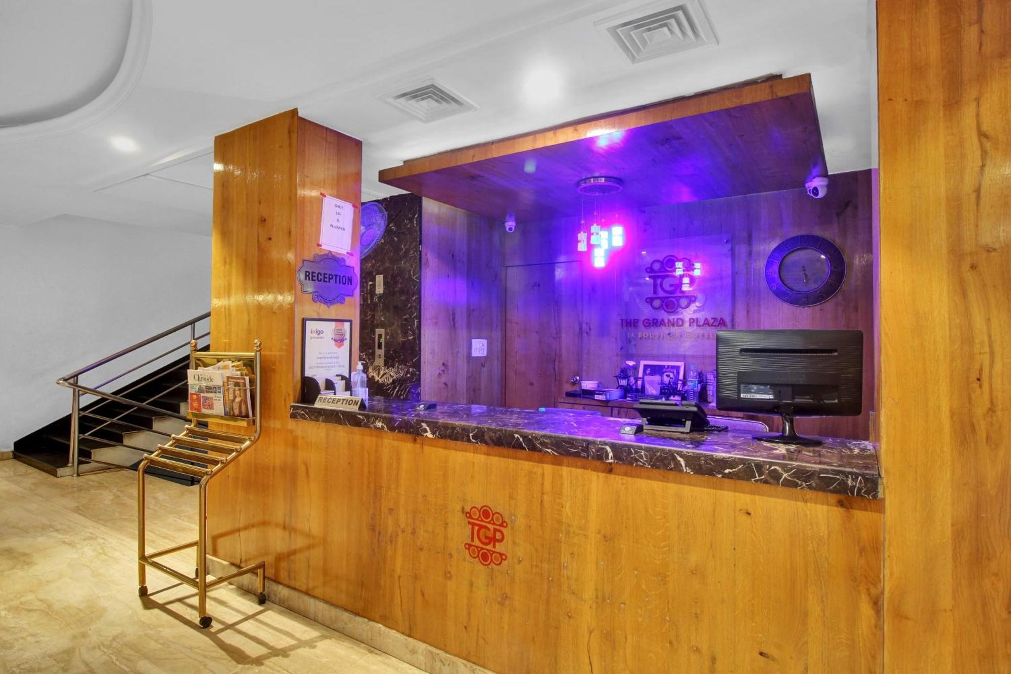 Townhouse The Grand Plaza Hotel Hyderabad Exterior photo